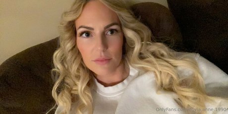 Olivia Anne 1990 onlyfans leaked