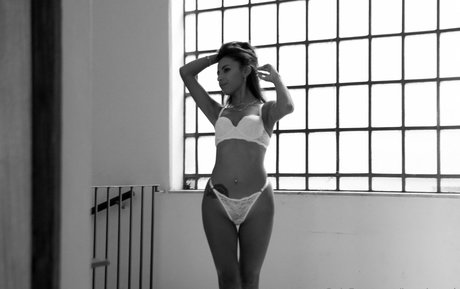 jasmine ok onlyfans strip tease