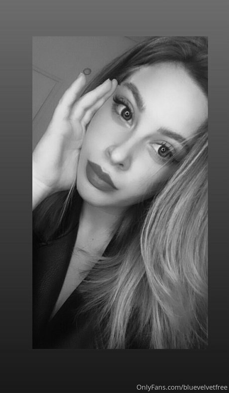 bluevelvetfreenudes onlyfans pictures