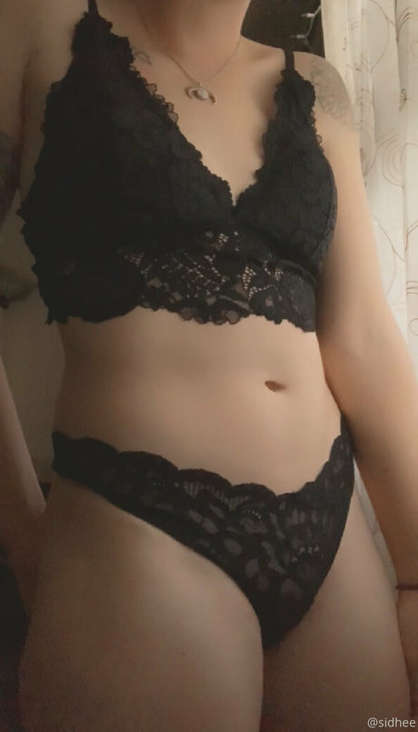 sidhee strip onlyfans