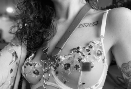 sidhee onlyfans leaked.