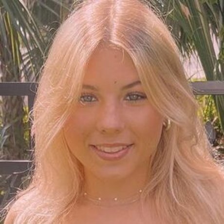 Ariana White naked only fans