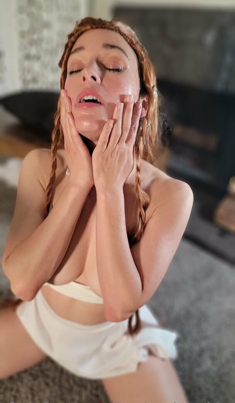 beckywhytefulllength Profile pic