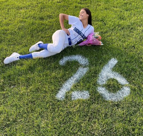 alex papadonker onlyfans striptease