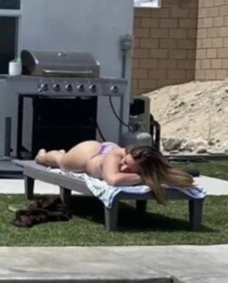 Kenzie Ziegler leaked onlyfans.