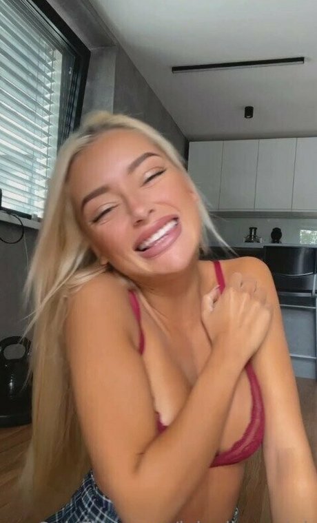 lolaellemodel onlyfans pics