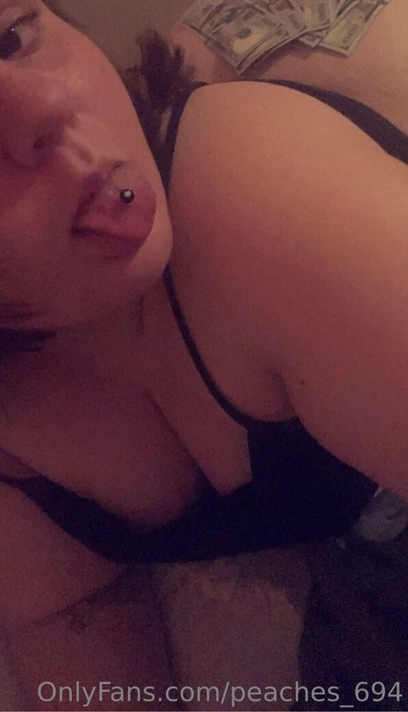 peaches 694 onlyfans leakes
