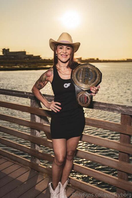 criscyborg onlyfans desnuda