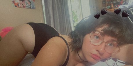 minniealiencos onlyfans nude leaked