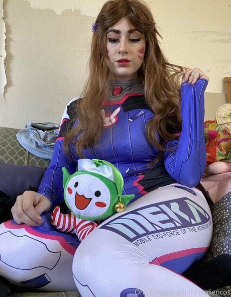 minniealiencos onlyfans picture