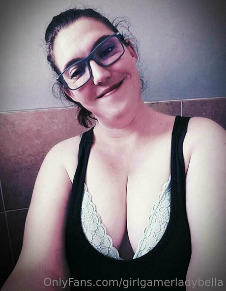 girlgamerladybella nude onlyfans