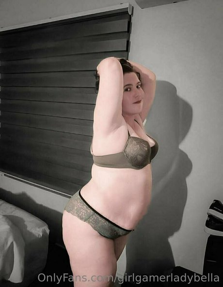 girlgamerladybella onlyfans xx