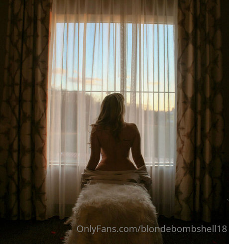 blondebombshell18 onlyfans leaked tits