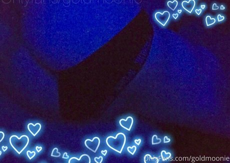 goldmoonie onlyfans sexy
