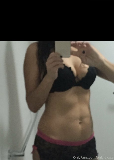 onlyluxxxe onlyfans nude pics