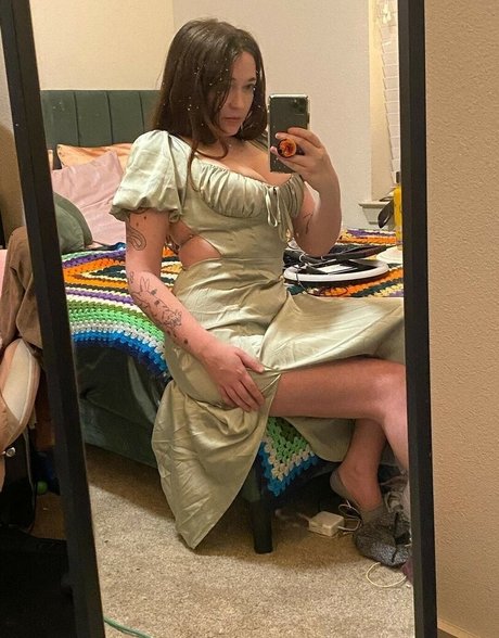 Emily Fox onlyfans porn free