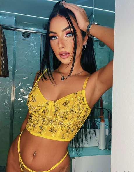 samyquin nude onlyfans leaked