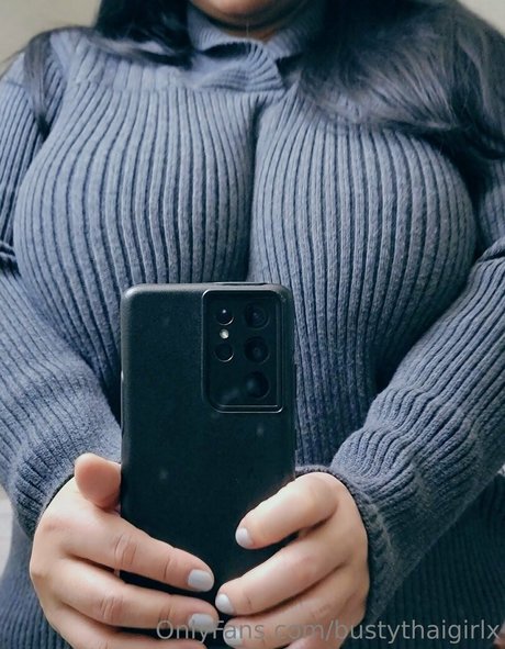 bustythaigirlx onlyfans nudes porn