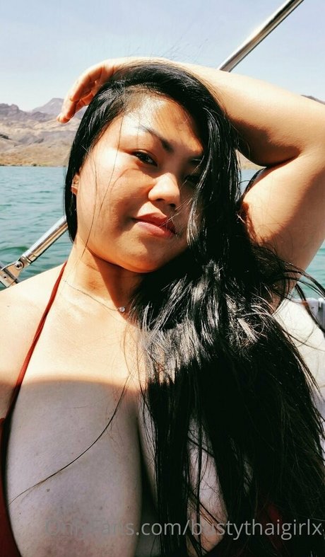 bustythaigirlx xxx onlyfans