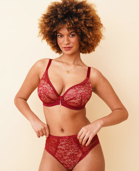 Ange Sophie Reich topless onlyfans