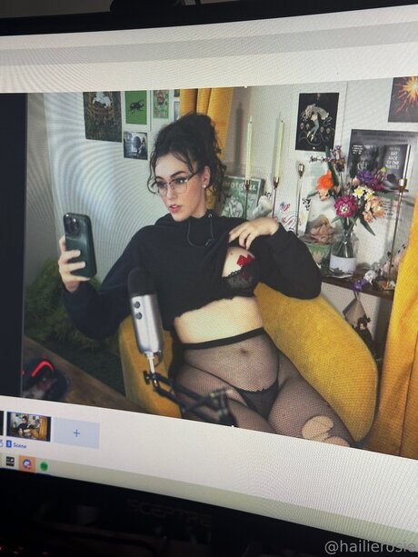 hailierosie tits onlyfans