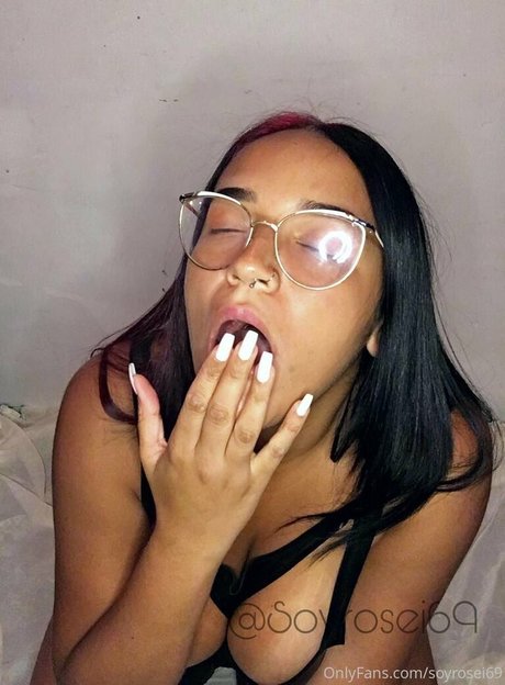soyrosei69 naked onlyfans
