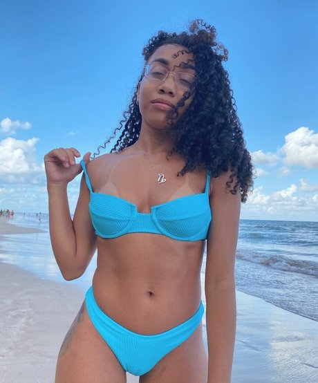 Thais Santos onlyfans leaked