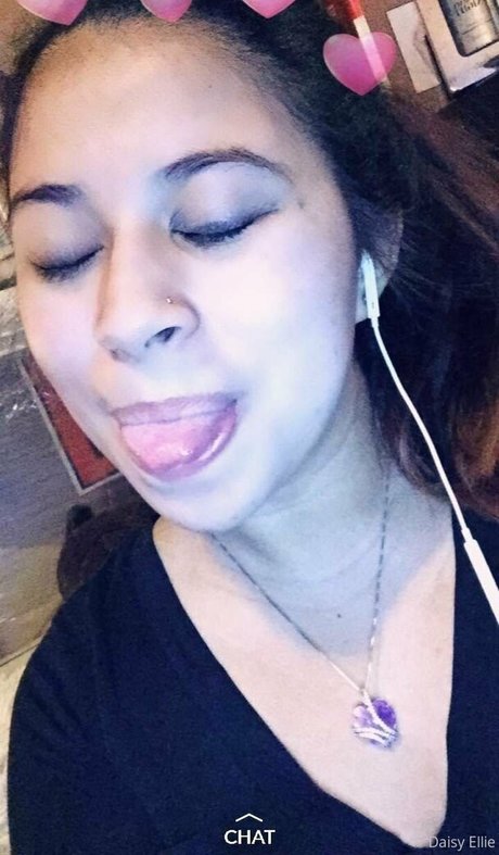 devilishdaisy onlyfans images