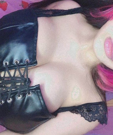 babymelini onlyfans model images