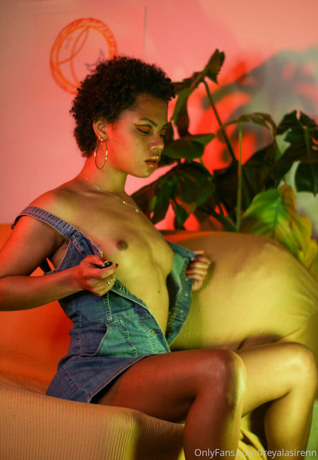 freyalasirenn onlyfans nude pictures