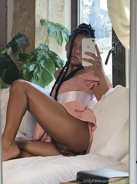 freyalasirenn only fans nude