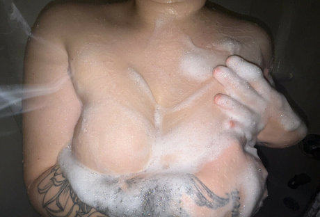 mixhelleeg onlyfans photos