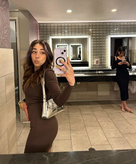 Tiana Renay onlyfans nude leaked