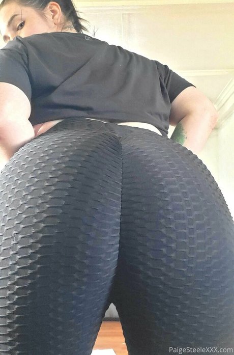 paigesteelexxx onlyfans boobs