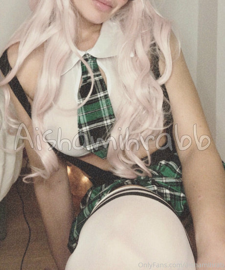 aishamihrab nude only fans leaks