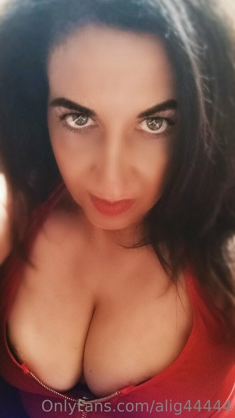 alig44444 only fans nude