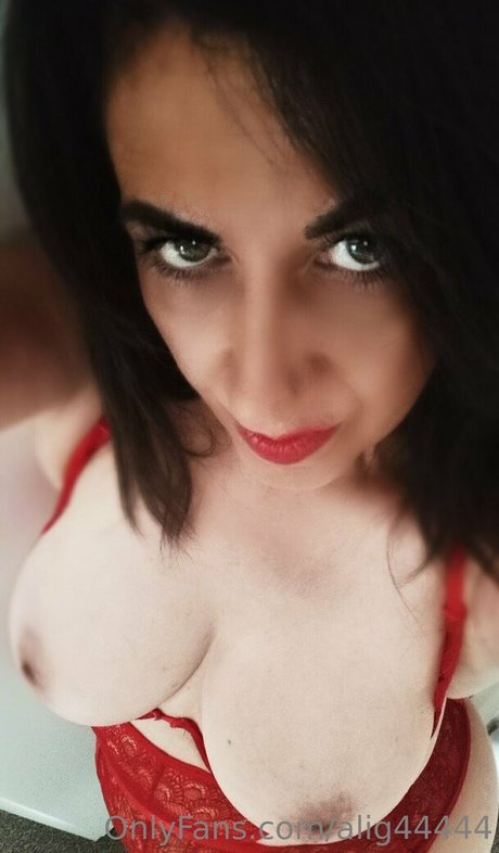 alig44444 onlyfans porn leaks