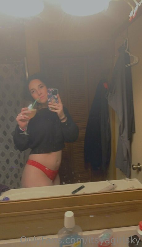 itsyagirlsky onlyfans xxx