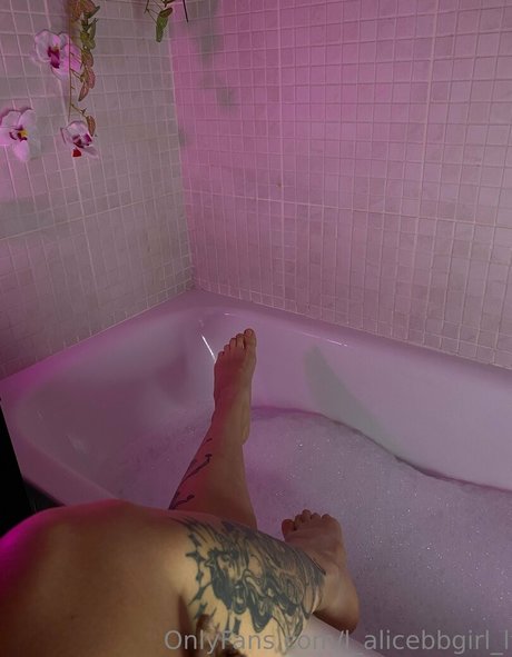 l alicebbgirl l tits onlyfans