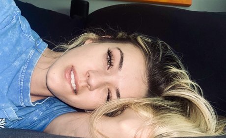 Koala Puffs topless onlyfans