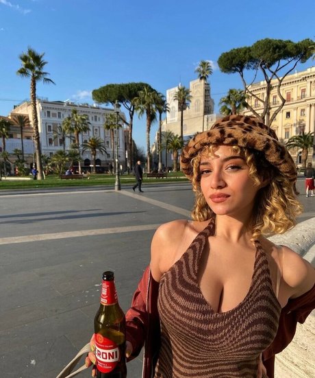 bisou cs onlyfans pics