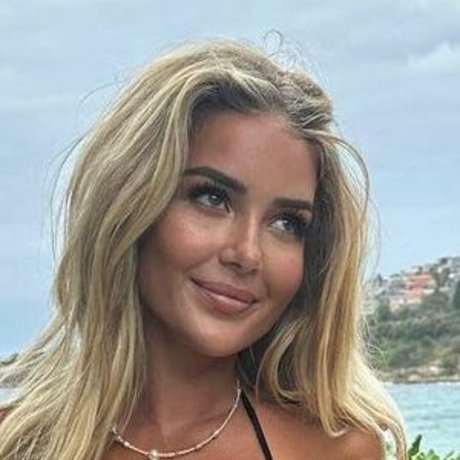 Phoebe Isobel onlyfans naked leaks