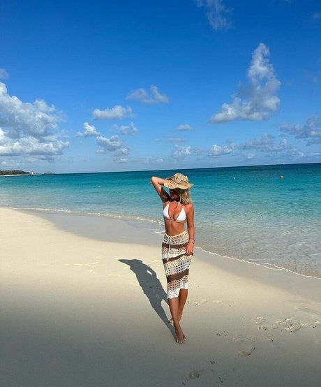 Phoebe Isobel onlyfans fotos