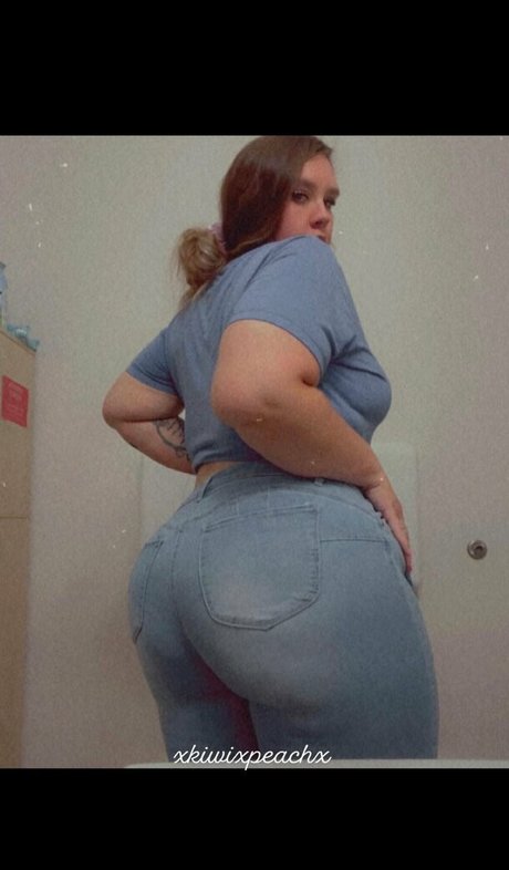 xkiwixpeachx porn onlyfans