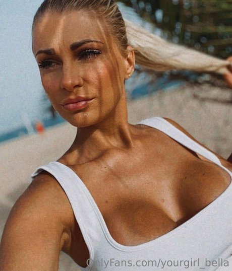 yourgirl bella is on onlyfans