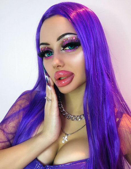 Alison Beth onlyfans model images