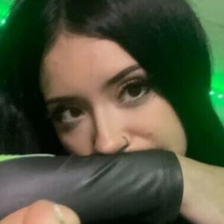 Shilynn Velez onlyfans striptease