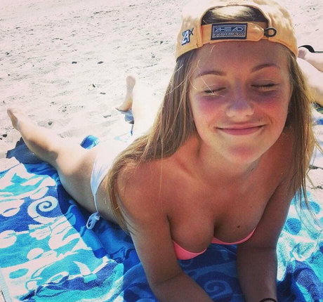 Holly Cloar free only fans