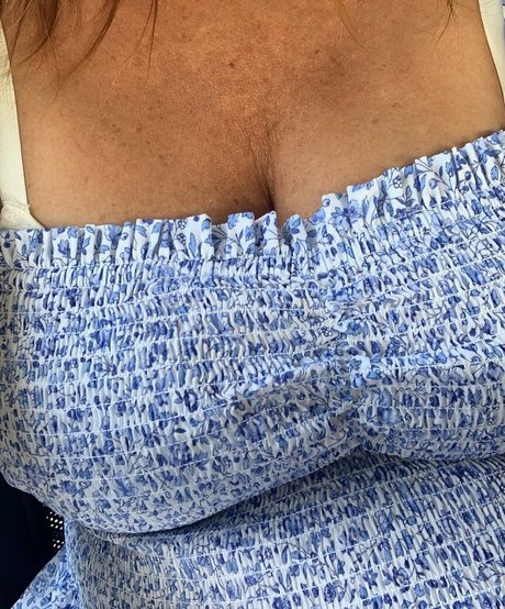 MrsSisiuXXX onlyfans model images