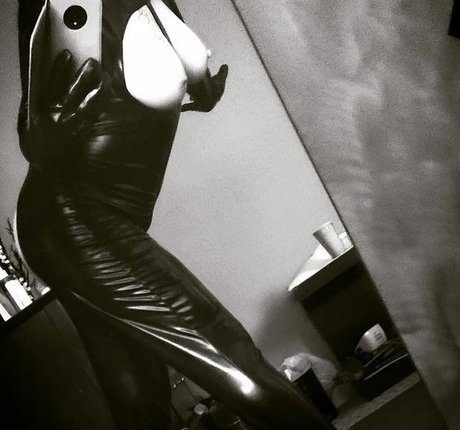 Lovebush1313 onlyfans post